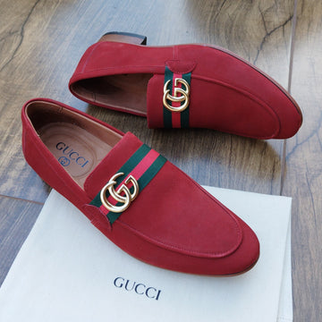 Mocassim Gucci em Camurça Vermelho